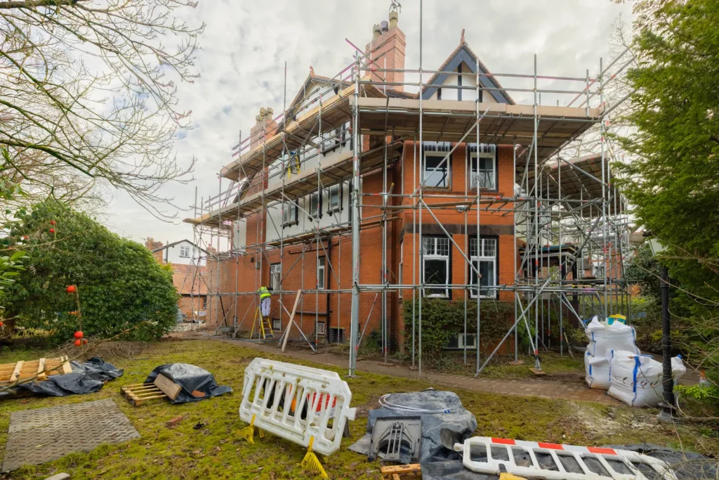 Warwick Road, Hale