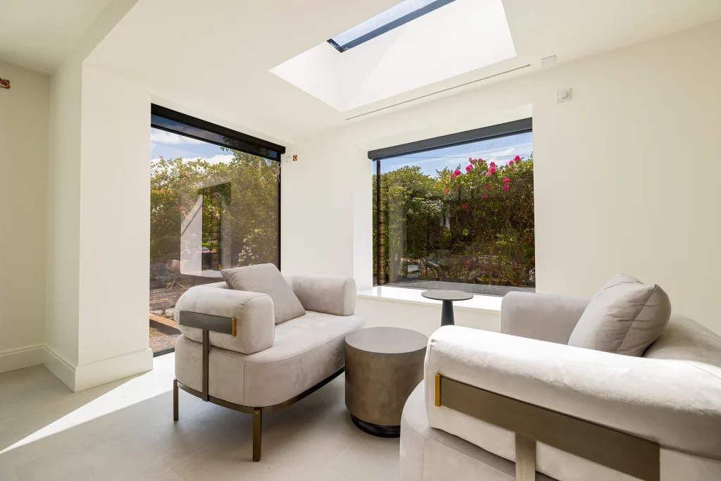 Warwick Road, Hale