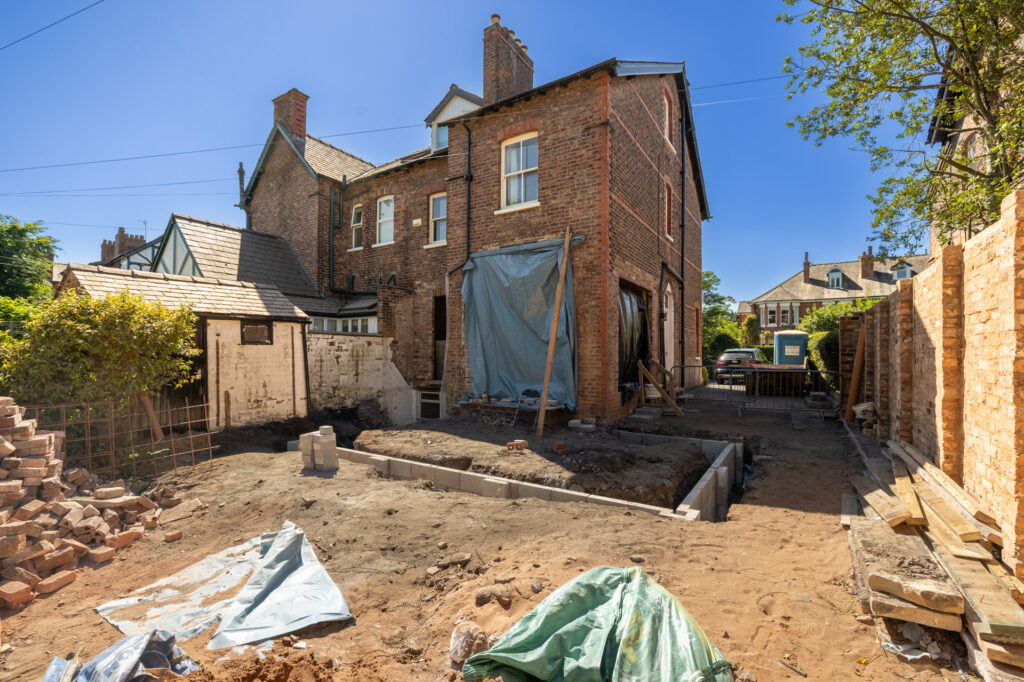 Victorian House, Hale