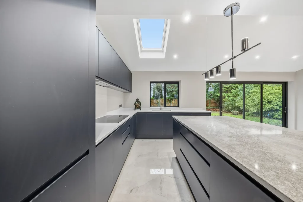 Minty House, Hale