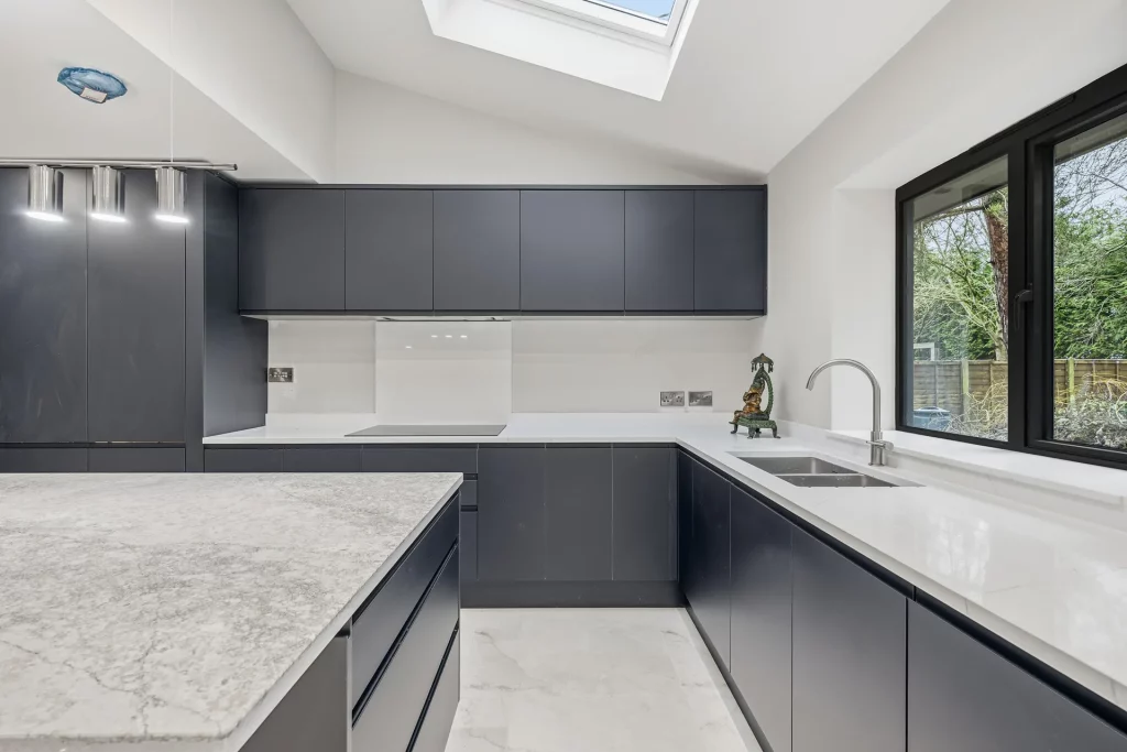 Minty House, Hale