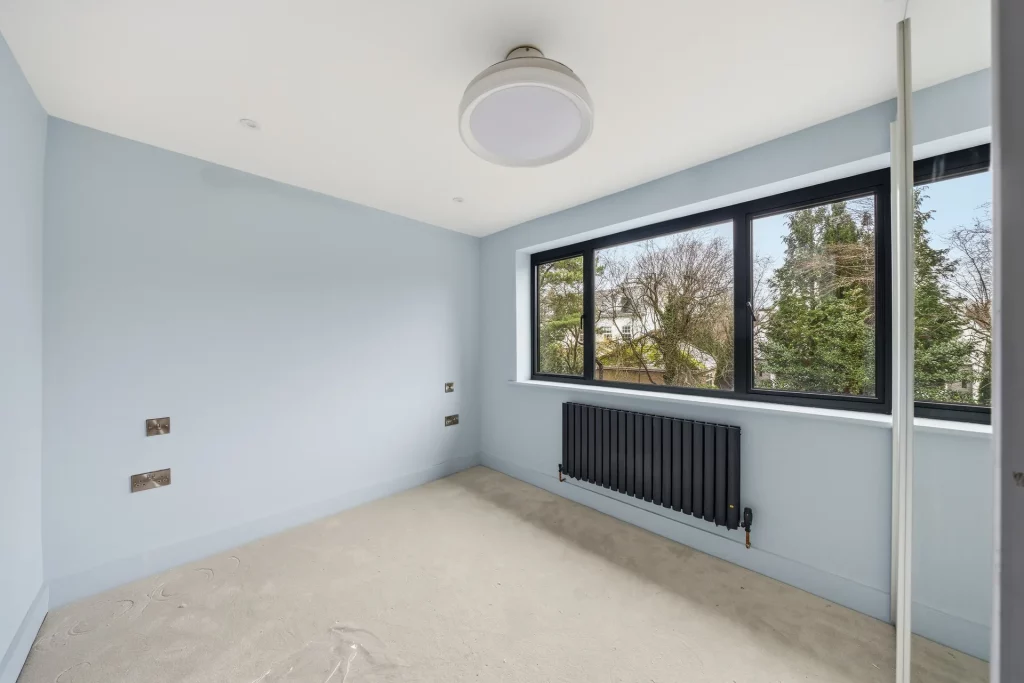 Minty House, Hale