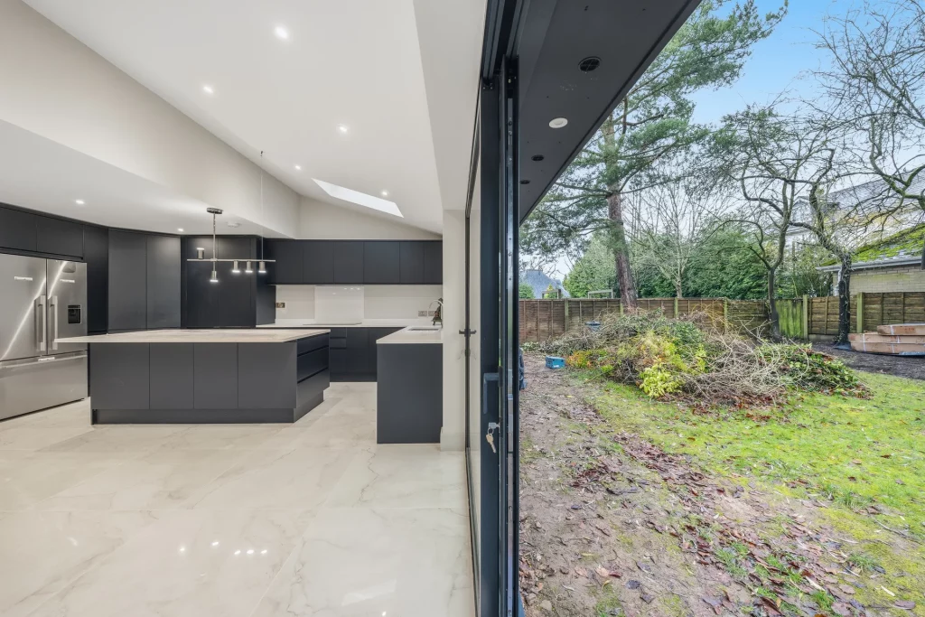 Minty House, Hale